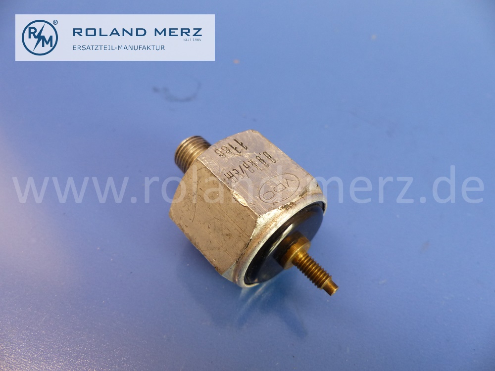 0005424317 sender unit oil pressure,  VDO 1166, Mercedes 319, 321, 328, 352, 411, 0,8 kp/cm2, E: 0005423317, original Mercedes spare-part, NOS