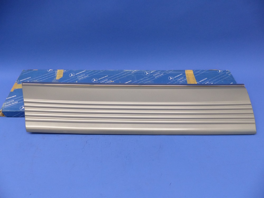 1266903040 panelling, rear door, right, bottom, with fastening clips, Mercedes W126, original Mercedes spare-part, NOS
