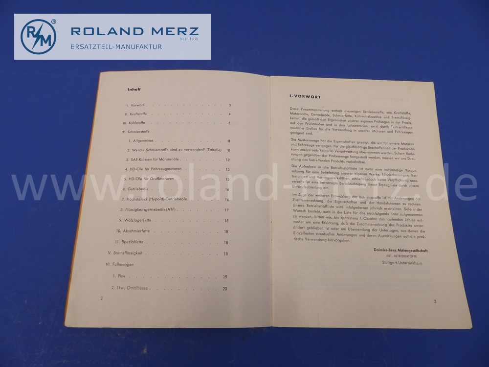 Liste Betriebsstoffe, Mercedes PKW, LKW, Unimog, Bus, Inhalt: Kraftstoffe, Kühlstoffe, Schmierstoffe, Bremsflüssigkeiten, Füllmengen, Ausgabe 10/1956, neuwertiges Mercedes Original Dokument, NOS